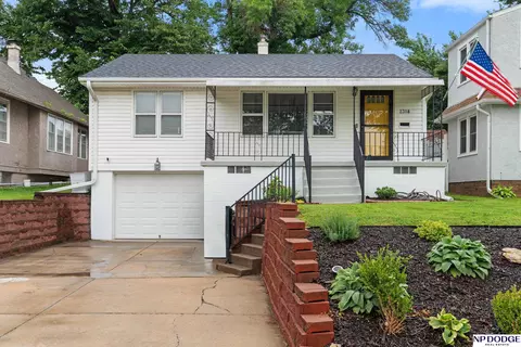 2318 N 49th St, Omaha, NE 68104