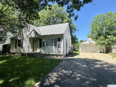 2945 N 54th St, Lincoln, NE 68504