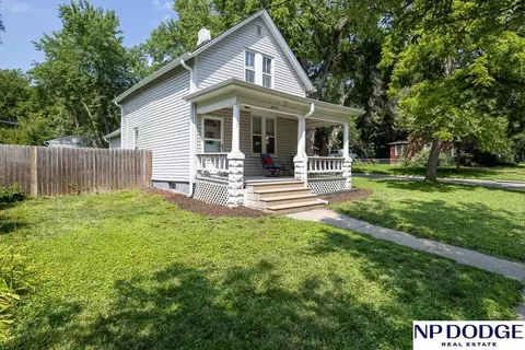 4644 Lowell Ave, Lincoln, NE 68506