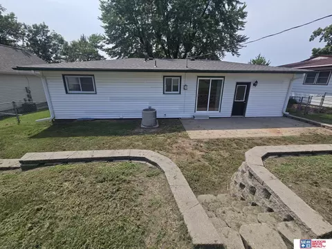 Exterior - 1406 N 8th St, Beatrice, NE 68310 photo 5 of 5