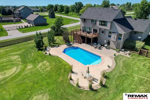 16569 Summit Dr, Omaha, NE 68136