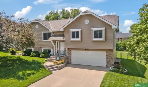 7812 S 71st St, La Vista, NE 68128