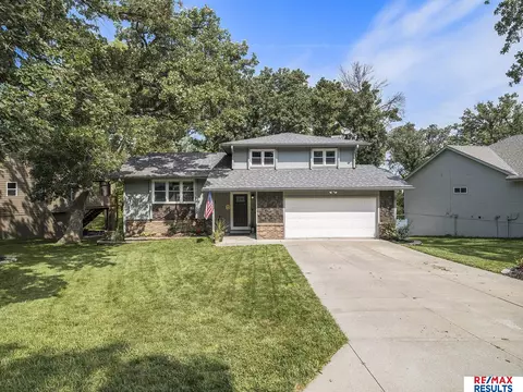 3706 Buccaneer Blvd, Plattsmouth, NE 68048