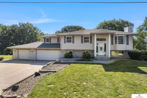 12508 N 40th St, Omaha, NE 68112