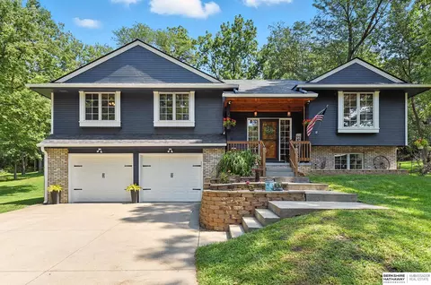 55205 Forrester Valley Ln, Glenwood, IA 51534