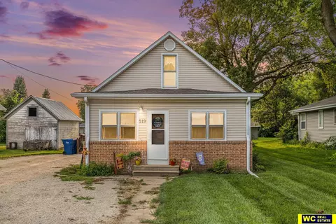 519 N 16 St, Blair, NE 68008