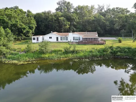 16802 S 87 St, Papillion, NE 68046