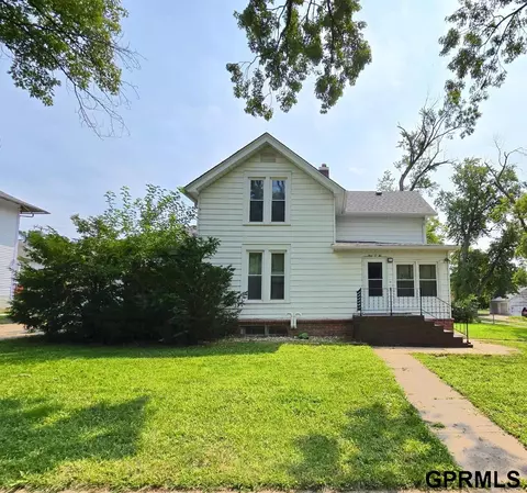 902 D St, Fairbury, NE 68352