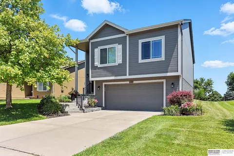 6709 N 142nd St, Omaha, NE 68164