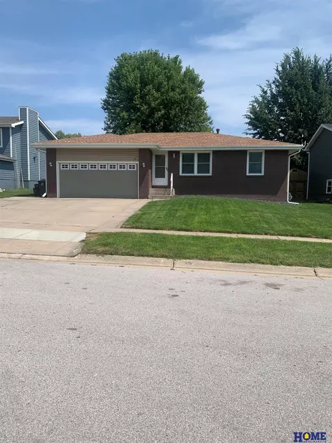 606 W Burt Dr, Lincoln, NE 68521