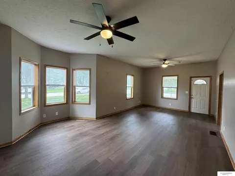 1406 N Main St, Fremont, NE 68025