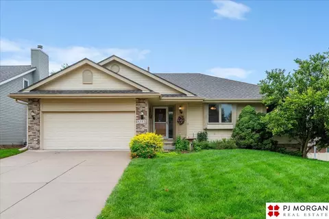 6503 N 106th St, Omaha, NE 68122