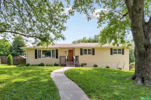 3137 S 118th St, Omaha, NE 68144