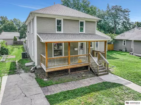 912 S 31st St, Lincoln, NE 68510