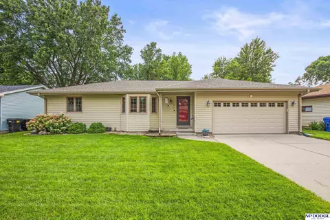 1047 Iowa Ct, Fremont, NE 68025