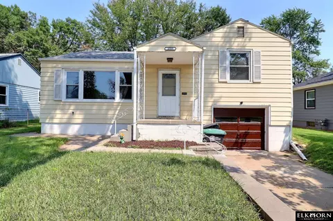 3709 N 60th St, Omaha, NE 68104