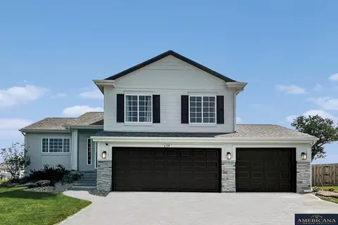 17221 Woodney St, Bennington, NE 68007