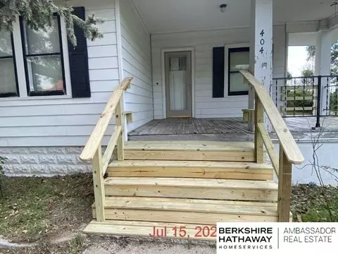 404 N Cedar St, Wood Lake, NE 69221