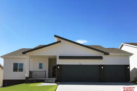 19813 Greenleaf St, Gretna, NE 68028