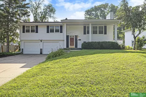 1111 Carriage Rd, Papillion, NE 68046