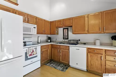 13063 Patrick Cir, Omaha, NE 68164 photo 13