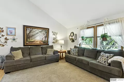 13063 Patrick Cir, Omaha, NE 68164 photo 3