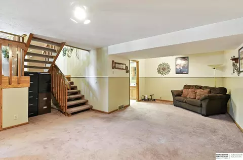 13063 Patrick Cir, Omaha, NE 68164 photo 32