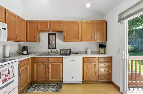 13063 Patrick Cir, Omaha, NE 68164 photo 2