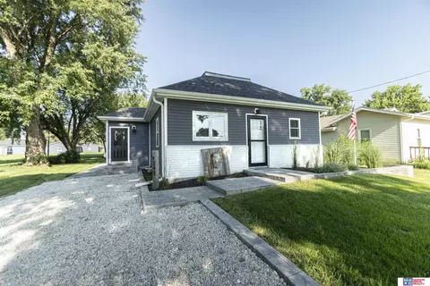 1343 Bessie St, Goehner, NE 68364