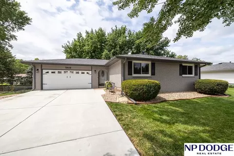 5819 Skylark Ln, Lincoln, NE 68516