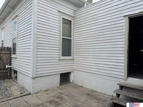 Exterior - 709 Ella St, Beatrice, NE 68310 photo 2 of 2