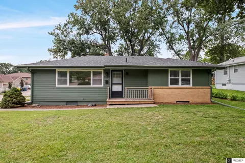 4954 S 130 St, Omaha, NE 68137