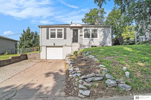 7422 S 77th Ave, La Vista, NE 68128