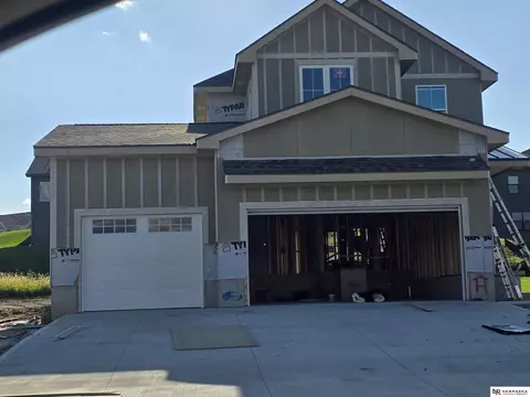 15959 Kempten Creek Dr, Bennington, NE 68007