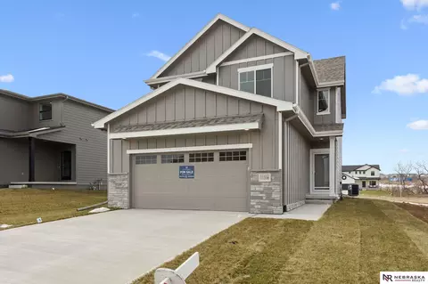 11316 N 161 Ave, Bennington, NE 68007