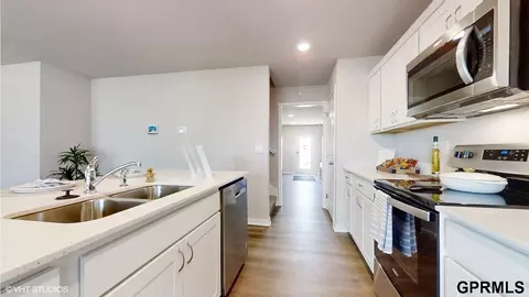 16616 Bondesson St, Bennington, NE 68007 photo 5