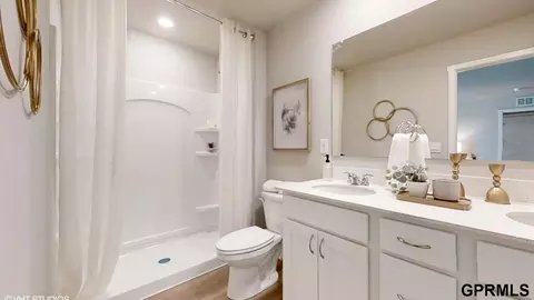 16616 Bondesson St, Bennington, NE 68007 photo 13
