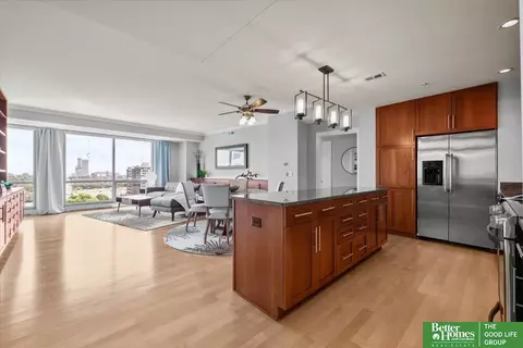 200 S 31st Ave #4704, Omaha, NE 68131