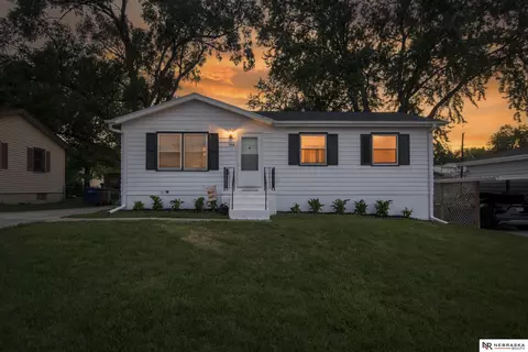 1306 Lincoln Rd, Bellevue, NE 68005
