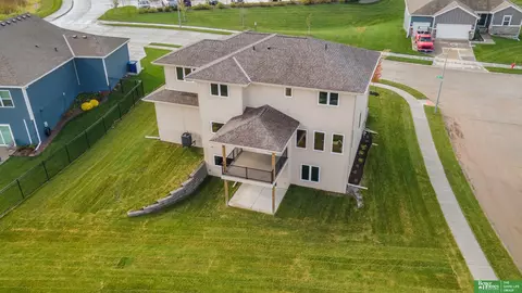135 N 10th Ave, Springfield, NE 68059 photo 3