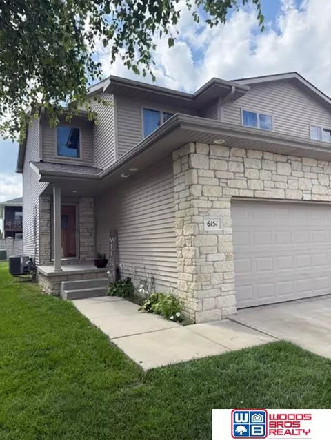 6151 Laroche Rd, Lincoln, NE 68526