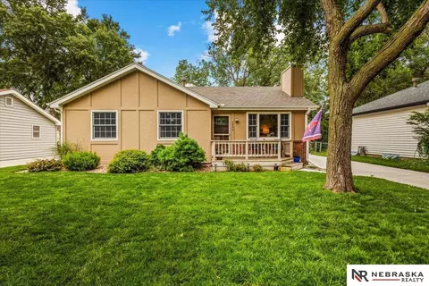 2400 SW 14th St, Lincoln, NE 68522