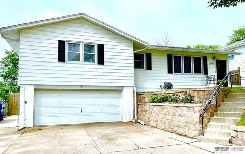 1316 Hansen Ave, Bellevue, NE 68005