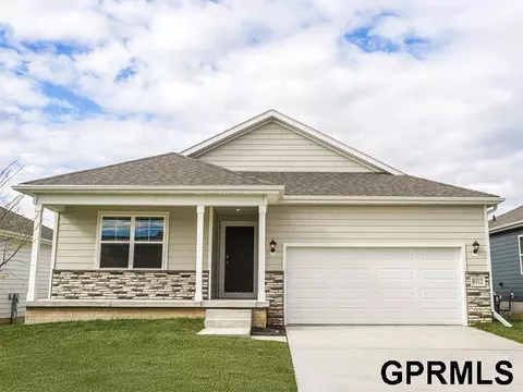 8405 S 176th Ave, Omaha, NE 68137