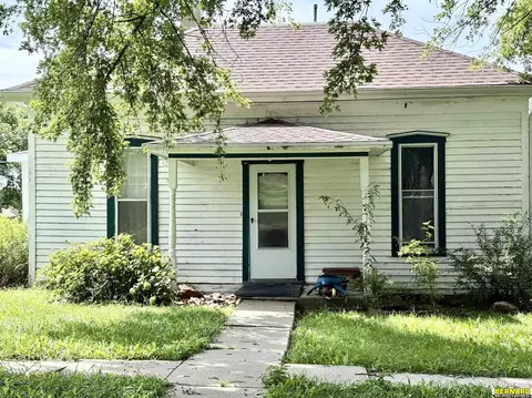 106 W Church St, Cook, NE 68329