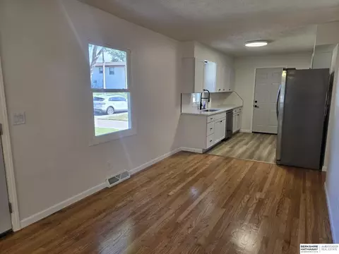 122 Hillside Dr, Bellevue, NE 68005 photo 9