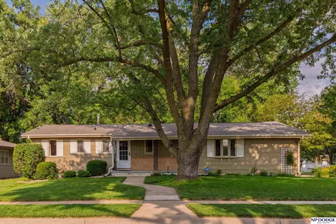2335 S 125th Ave, Omaha, NE 68144