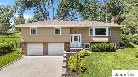1426 S 126 St, Omaha, NE 68144