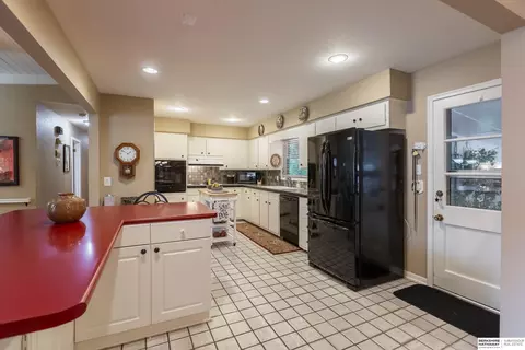 11817 Cedar St, Omaha, NE 68144 photo 15