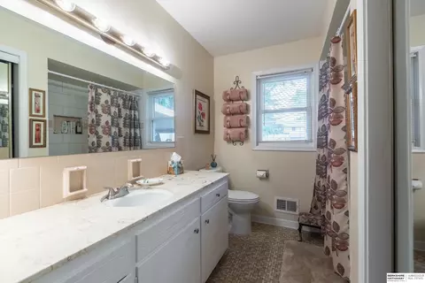11817 Cedar St, Omaha, NE 68144 photo 31